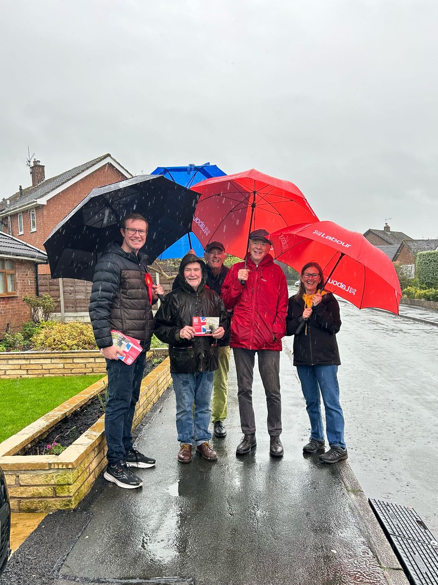 Come rain or shine we're out listening to residents. So grateful to our brilliant local volunteers.🌹