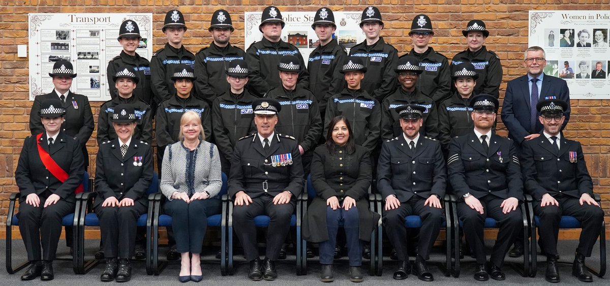 Please join us as we offer a warm welcome and congratulations to our new cohort of Direct Entry Detective Constables following their pass out parade last Tuesday at our Force HQ in Enderby. 👏 Detective recruitment ➡️ orlo.uk/LzQHE #TeamLeicestershire