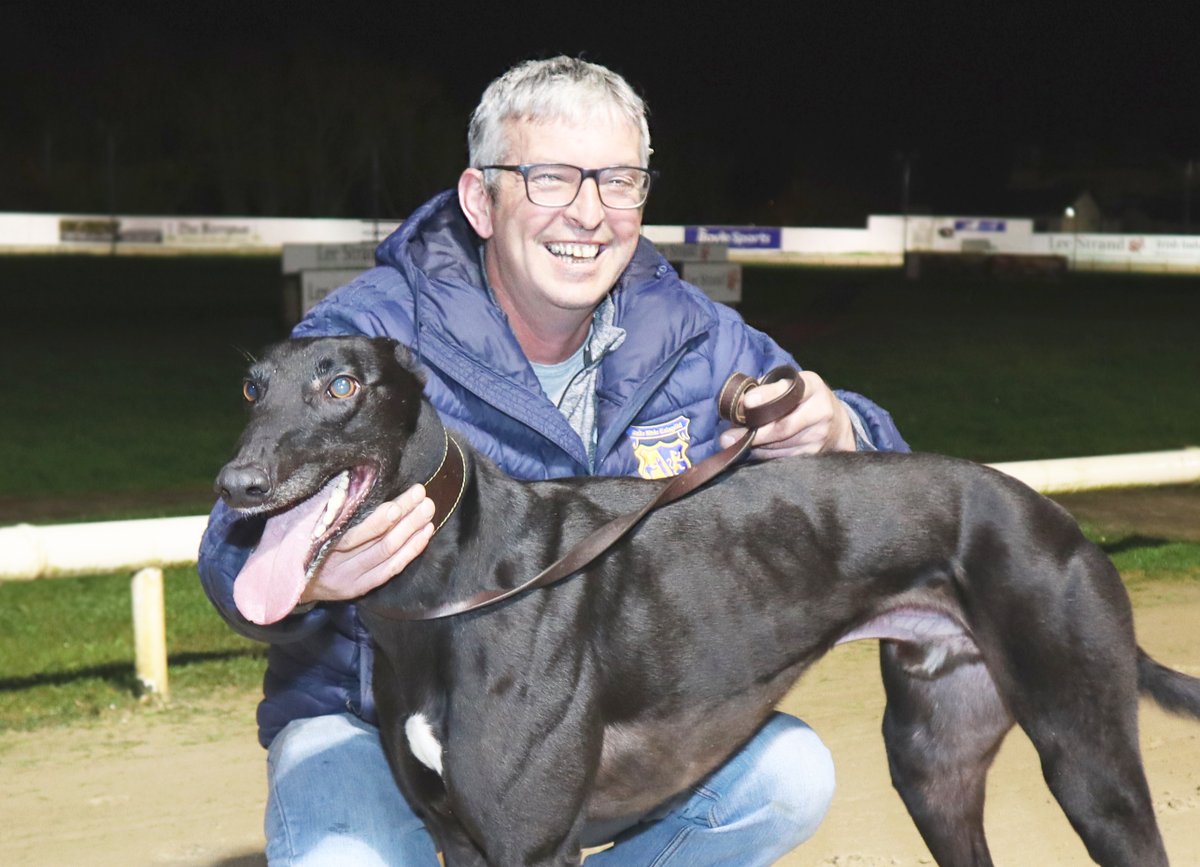 'ALL ABOUT DISCO PANTS IN THE KINGDOM...' @Drakesport reviews last night's Semi Finals of the John&Mary KilleacleDowling Memorial A1 570 with a 'superb front-running performance' from Disco Pants grireland.ie/talking-dogs/a… @BarkingBuzz @GRIgreyhoundsSK @ballymacvic14 @IslandBull