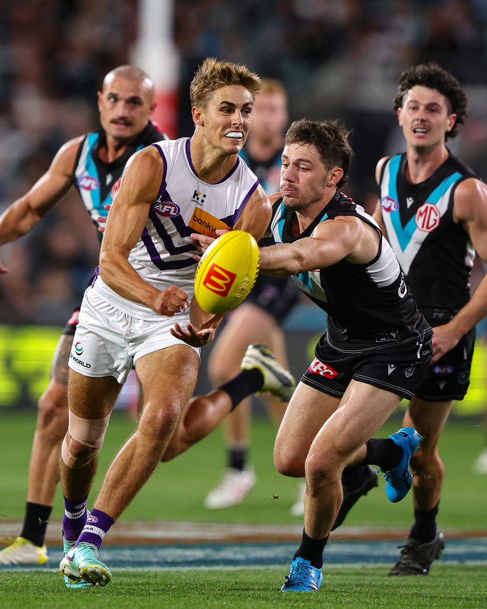 Heartbreak for a second week in Adelaide 😔

⚓️ 63 ⚡️ 66
 
#AFLPowerFreo #foreverfreo