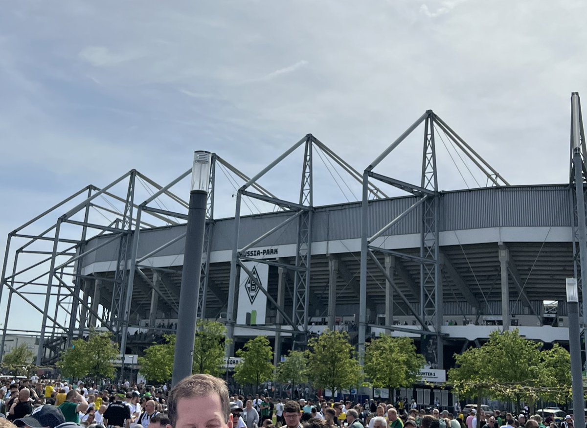 Vorfreude! ⚽️. ⚫️⚪️💚

#BMGBVB