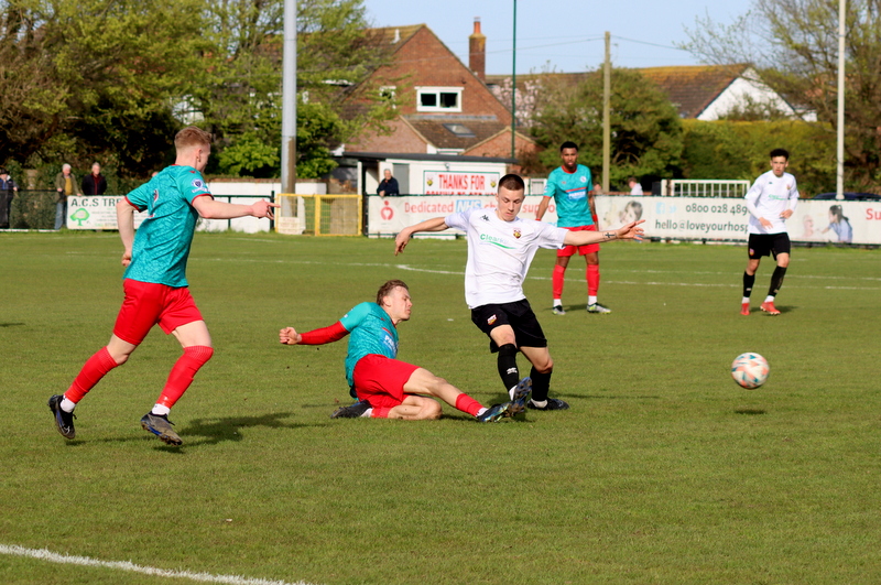 Pagham v Crowborough Ath Action 2