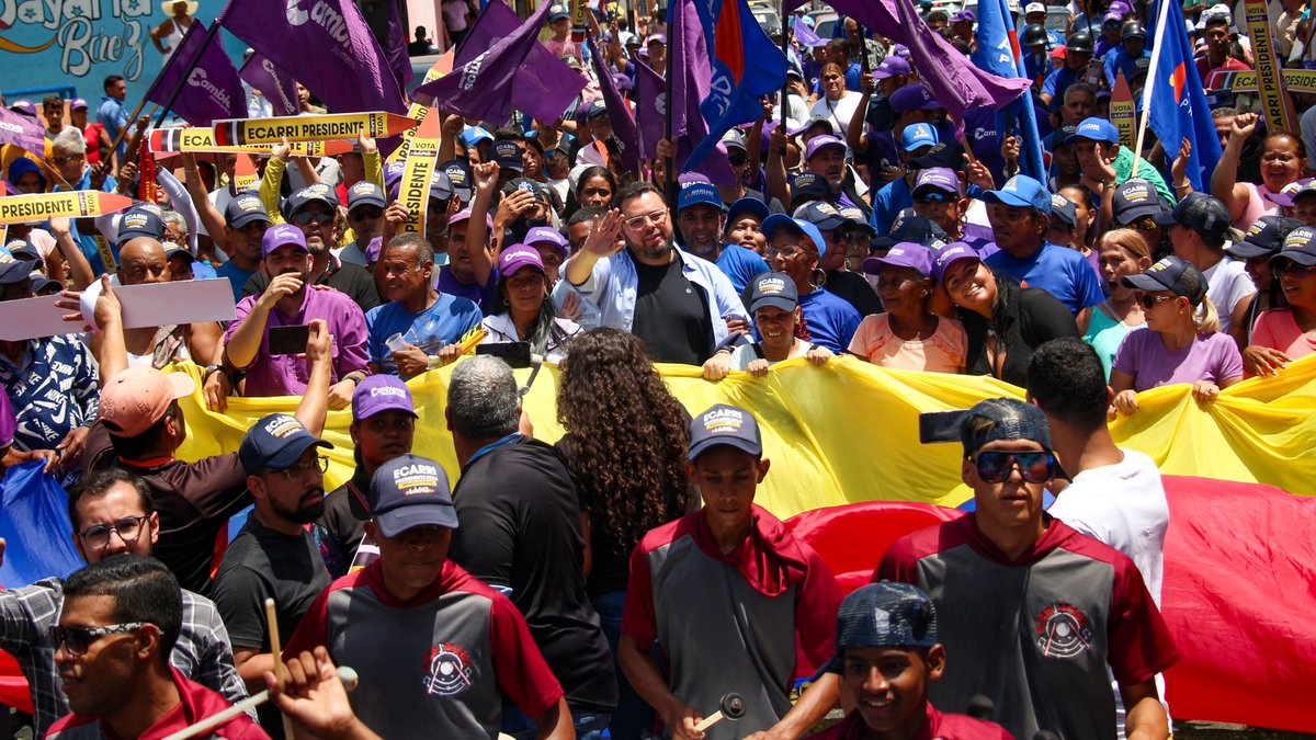 aecarri's tweet photo. ✅ #13Abril Desde Ocumare del Tuy juramentamos este gran comando popular. 

🚨 ¡El único golpe que viene es el de votos este 28J!

✌🏼 Vamos a cambiar Venezuela y salir de una buena vez de esta pesadilla y ❌ sin puñaladas traperas. 

✅ ¡Vamos con la cara limpia!

📌 El mensaje del cambio con la educación lo llevaremos a cada rincón de nuestra nación sin descanso hasta alcanzar el cambio. 🌻✏️