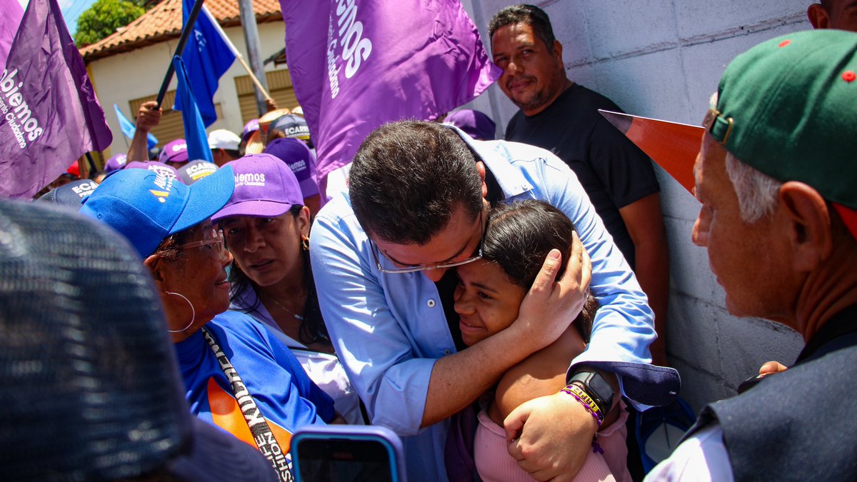 aecarri's tweet photo. ✅ #13Abril Desde Ocumare del Tuy juramentamos este gran comando popular. 

🚨 ¡El único golpe que viene es el de votos este 28J!

✌🏼 Vamos a cambiar Venezuela y salir de una buena vez de esta pesadilla y ❌ sin puñaladas traperas. 

✅ ¡Vamos con la cara limpia!

📌 El mensaje del cambio con la educación lo llevaremos a cada rincón de nuestra nación sin descanso hasta alcanzar el cambio. 🌻✏️