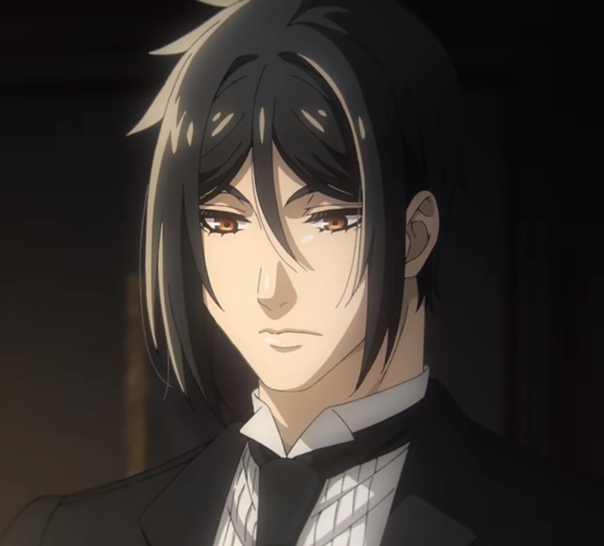 เซบาสเตียน มิคาเอลิส

Season 1                                       Season 4