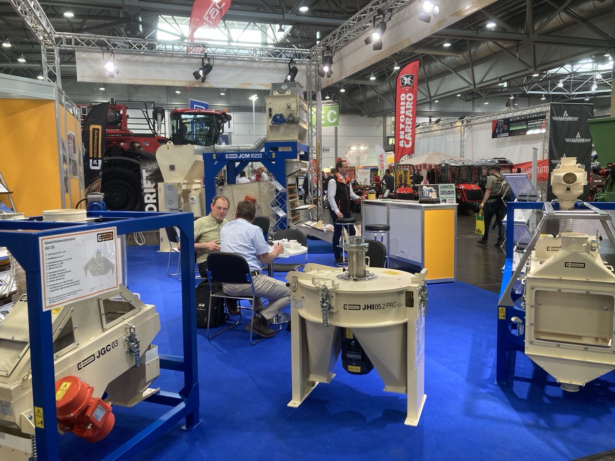 eutecgroup's tweet photo. Agra 2024 in Leipzig - Tag 3! Noch bis morgen sind wir für Euch in Halle 2 am Stand E40 vor Ort. Wir freuen uns auf Euch!

#eutecgroup #agra #getreidereinigung #saatgutreinigung #schälmüllerei #ölpresse #jkmachinery #asmtechnology #farmet #mepu #kongskilde #skiold #sukup #csort https://t.co/4GI4WkZdoQ