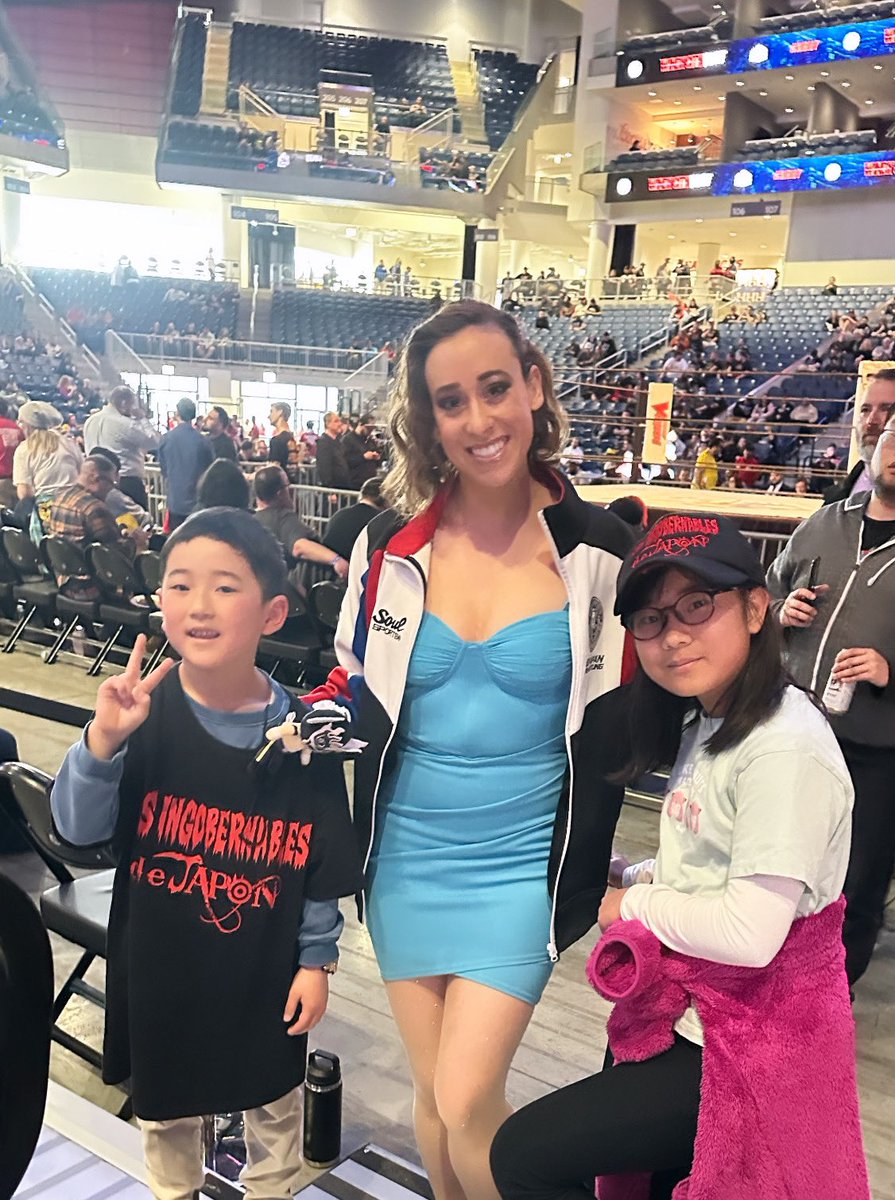 LOVE seeing my #1 fans!!!! #NJPW #NJRiot