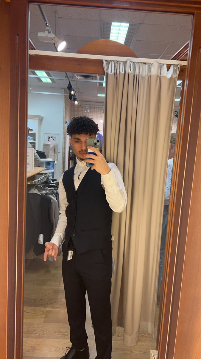 Qualed so am looking for a wife😎