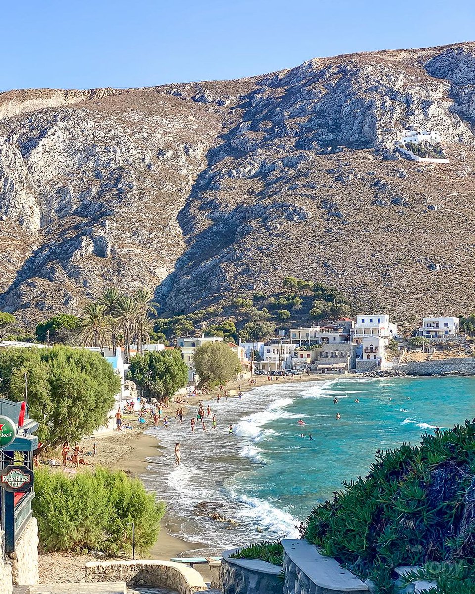 Nestled not far from Pothia, the capital of #Kalymnos, #Kantouni Beach, emerges as a gem along the island’s coastline. This long, sandy stretch is celebrated for its pristine beauty & while it’s a local favorite, its allure extends far beyond the island’s residents.
📷 @iamgreece
