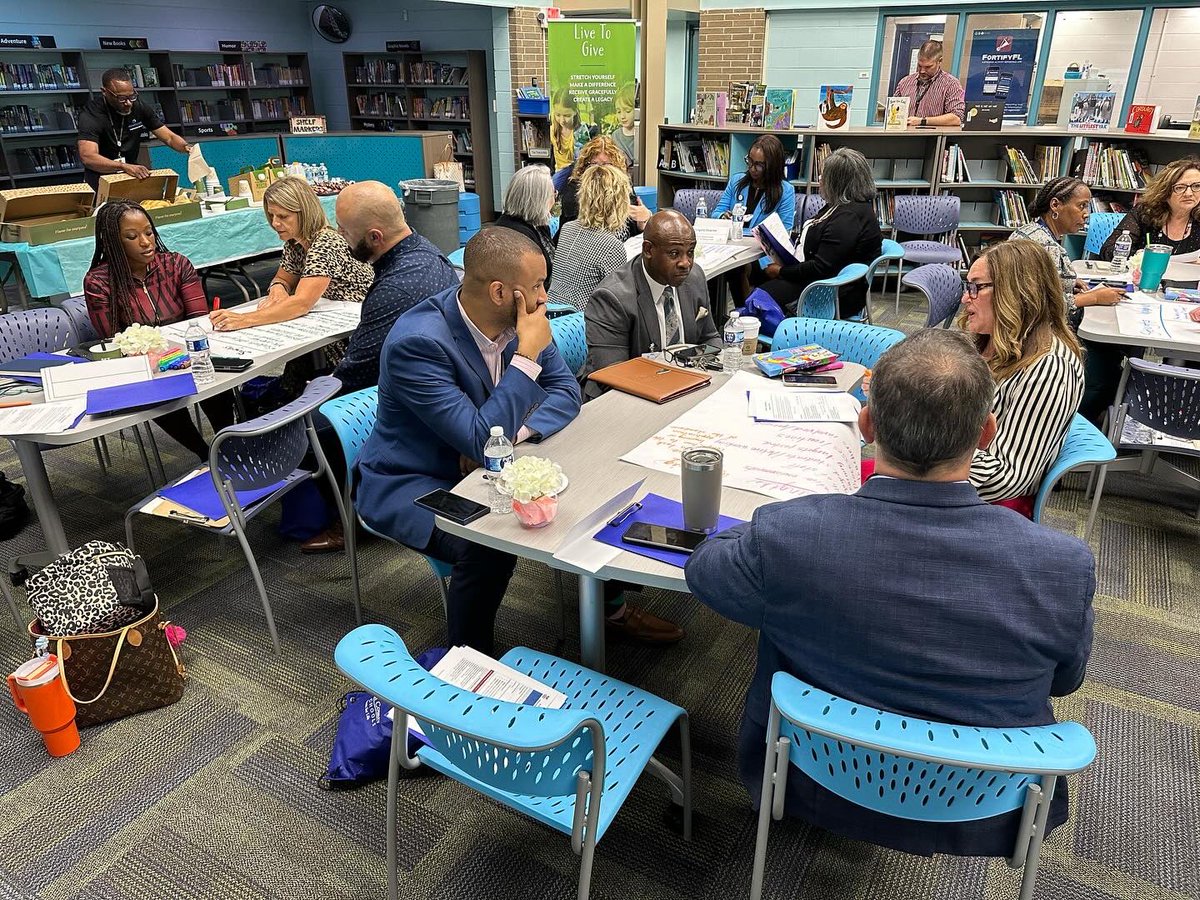 🙌 We so enjoyed hosting district and community leaders this week for the first Community Leadership Academy! Connecting with our community is critical to our success! ❤️ <a href="/HillsboroughSch/">Hillsborough Schools</a> <a href="/TransformHCPS/">HCPS Transformation Network</a>