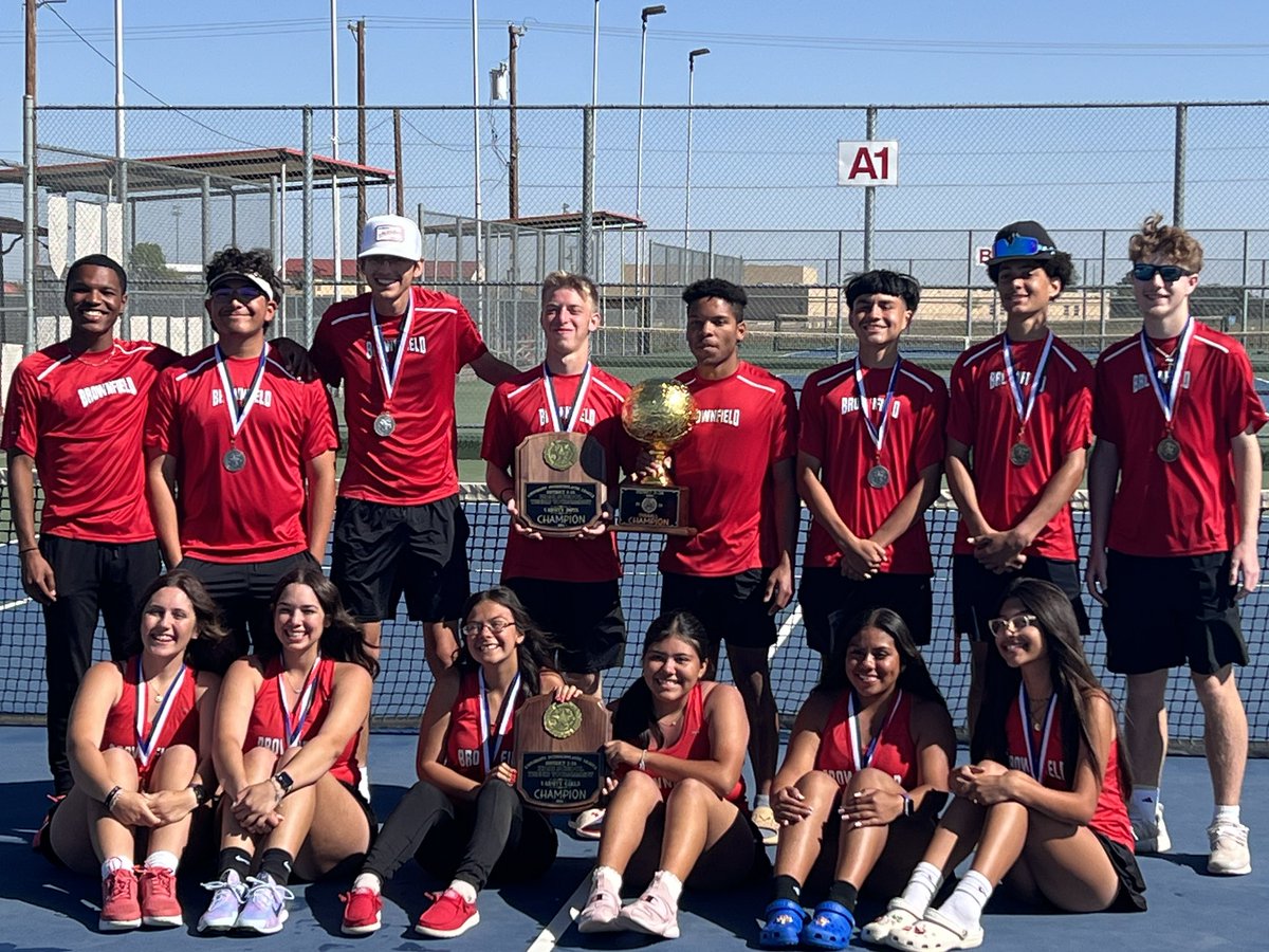 BHSCubs_Tennis's tweet photo. And Another One 🏆
1️⃣2️⃣ Consecutive District Championships for Brownfield Tennis!💪 🤩 https://t.co/ZZzP549otv
