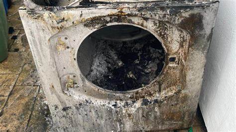 There have been several fires in the last few weeks caused by tumble dryers.🔥🚒 Make sure... 👉You test your fire alarms 👉You follow fire safety advice about using tumble dryers. There are tips and advice here: 🔥northwalesfire.gov.wales/news/2024/04/c… @nwfrs_rblx