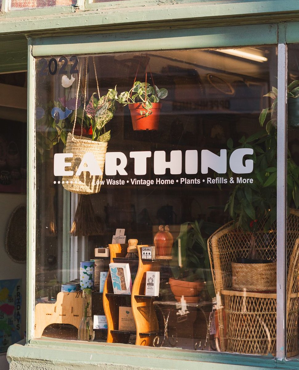 4thStreetLB's tweet photo. No better day than today to add to your plant collection 🪴. Stop by these shops on 4th to find the perfect new addition. ⁠
⁠
📍plantiitas⁠
📍Pippi + Lola
📍Earthing

#4thstreetlb⁠ #nationalplantday⁠ https://t.co/jdt0xcgJHs