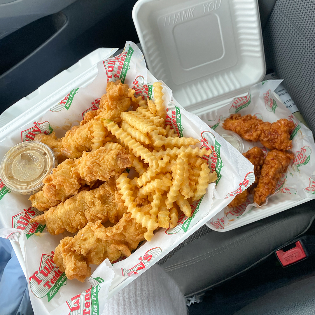 Our Drive Thru is perfect for those on-the-go Tender enthusiasts! Stop by daily from 10:30am-10pm🚗
.
.
.
.
#tullystenders #chickentenders #tenders #oswegony #drivethru #eatlocal