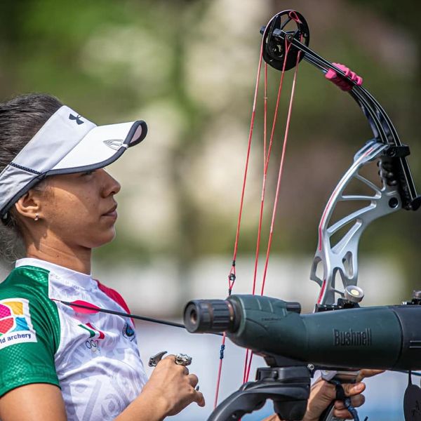 Dafne Quintero, Andrea Becerra y Esmeralda Sánchez se quedan con la medalla de bronce en arco compuesto por equipos en el Campeonato Panamericano de Tiro con Arco en Medellín, Colombia, al ganar 233-231 a Colombia. #TodosSomosOlímpicos