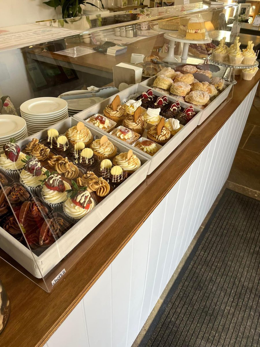 HazelwoodFarm's tweet image. Wow - we are so lucky to have The Bakehouse Yorkshire on our doorstep. A walk across the fields to this heavenly cake and coffee stop! #crayke #bakehouseyorkshire #SupportLocal