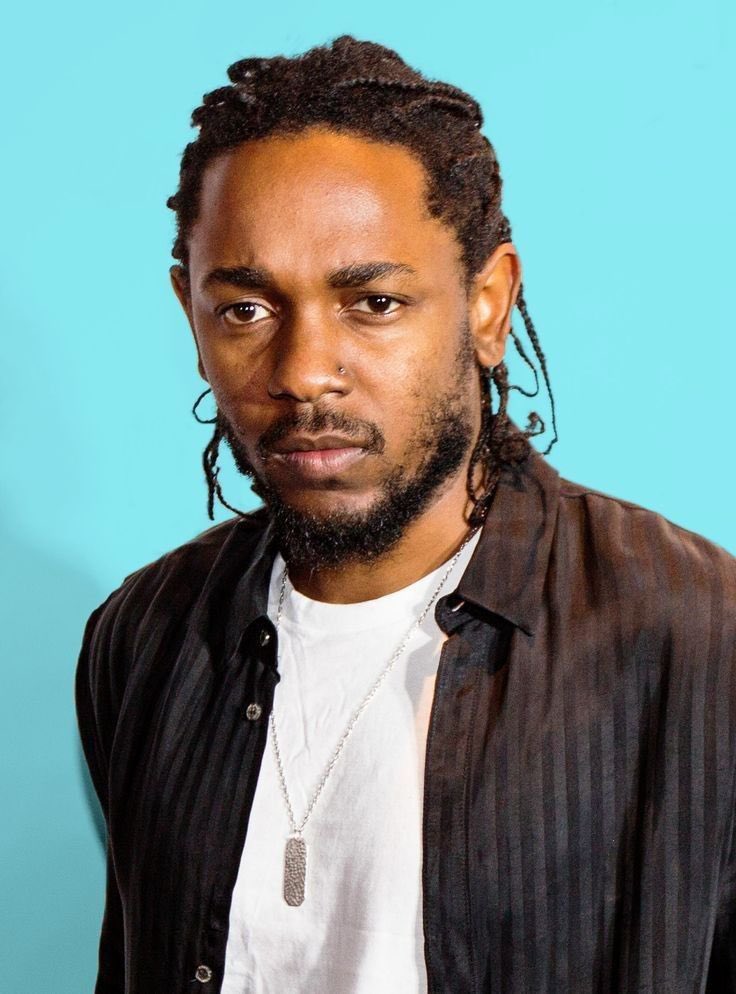 rapworldbr's tweet photo. “Porque c*ralhos você está se mostrando tão confiante, se você usa sapatos tamanho 39 de homem?”

- Drake em Diss vazada para o Kendrick Lamar https://t.co/E1zWzcFnf3