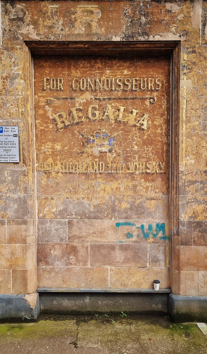 A nice bit of ghost signage on Peel St, Partick, advertising Regalia Old Highland Whisky 😍 A bargain at a mere 14 shillings per bottle. #Glasgow