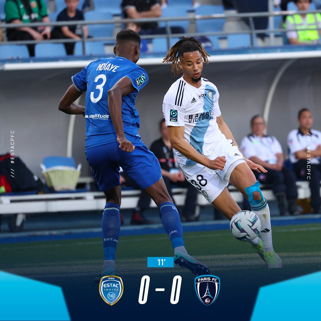 ParisFC's tweet photo. 11' Oh Ayoub encore lui... Notre attaquant crochète son adversaire direct et sert Adama Camara qui manque sa reprise !

0⃣-0⃣ #ESTACPFC https://t.co/eA2GZnBpGC