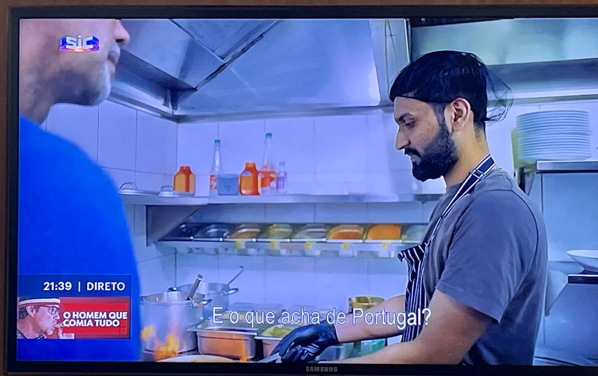 PCMagalhaes's tweet image. Foi preciso um paquistanês (Aboubakar) para encontrar a melhor definição de Portugal.