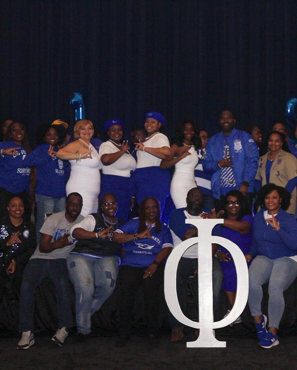 The Zetas at UNT Dallas just revealed their Spring 2024 line! Let’s show these new sorors some love and welcome them to Black greekdom! 💙🤍 @chiupsilon.zetas 📸: @krys_williams1