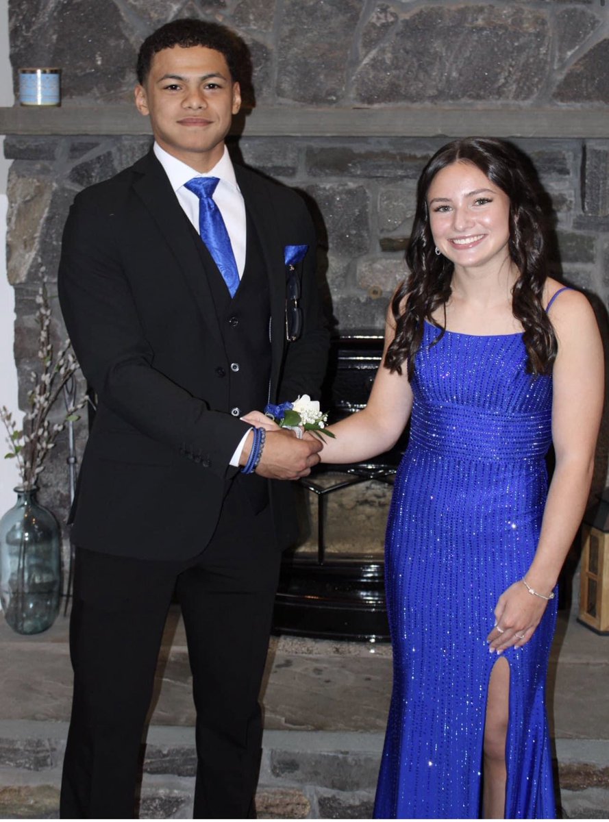 How about these Fantastic Scarlet Hawks who danced the night away at the Prom, RAWK ON!$!💃🎶🕺🔥🥳@jcotlin @MilfordSchools @MHSBoosters2 <a href="/HawksMilford/">Milford Scarlet Hawks Gridiron</a> <a href="/HockomockSports/">HockomockSports</a> <a href="/Chappy8611/">Bill Chaplin (He/Him/His)</a> <a href="/LauriePinto5/">Laurie Pinto</a> <a href="/HawkNationAT/">Ashley Desko</a>