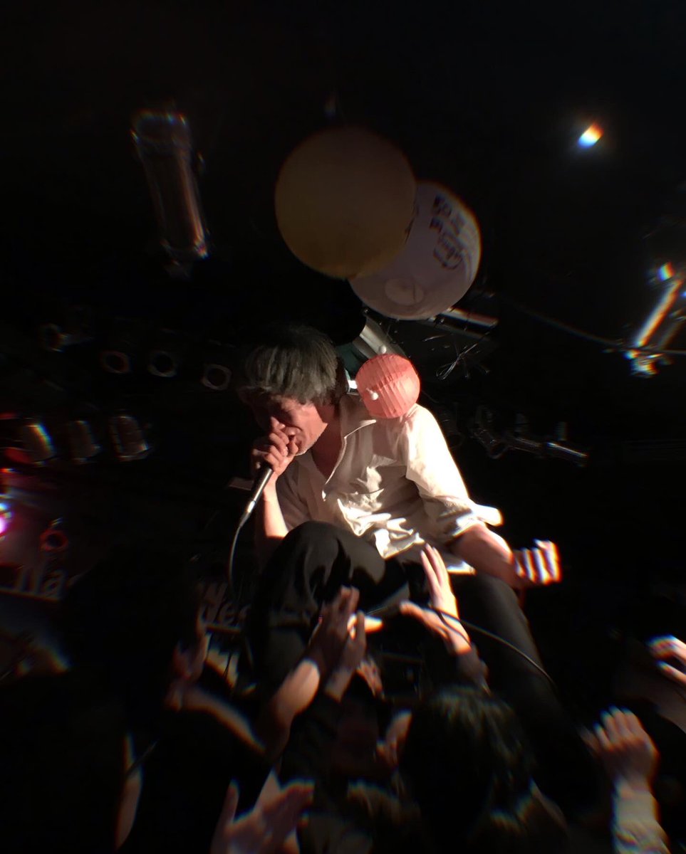 WADAMAMBO's tweet photo. ナッシュビルウェスト来てくれた皆さん、ありがとう。ありがとう。
ビザールギターのトークショウも好評だったみたいで嬉し。ペンペンドンピー絶好調!そしてキングブラザーズ、ブチ上がったなぁ。カッコ良くて激アツなのに笑えるとか、最高だなぁ。 https://t.co/c580wIxDoq