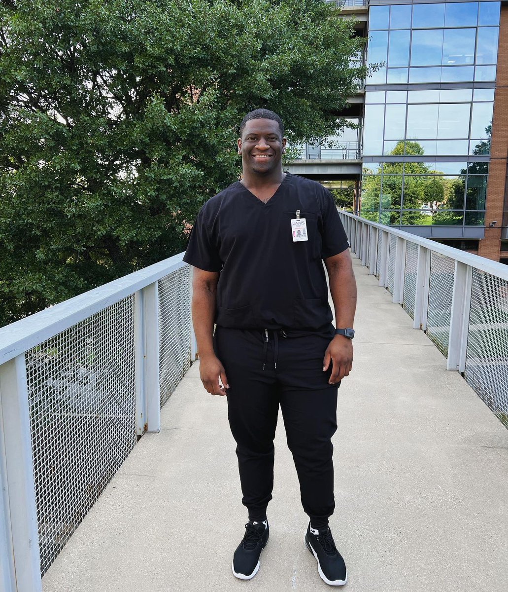 macdadddyfat's tweet photo. First Year Dental Hygiene student, eager to join the less than 3% of African American males in the field. https://t.co/r7MZov32Y7
