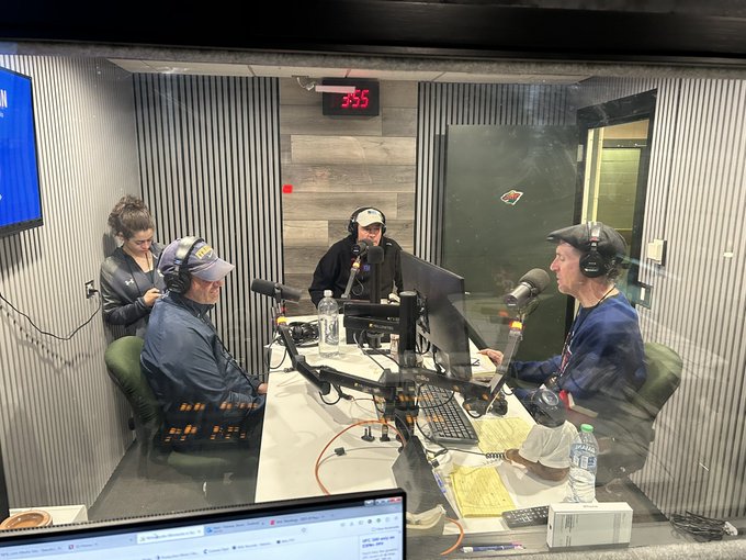 ICYMI: Beyond the Pond from today @KFAN1003 as @patmick2626 and I were joined in studio by @SchlossmanGF @CHN_AdamWodon & @BernieCorbett10 plus @AF_HKY's Frank Serrattore talking #FrozenFour, college hockey and MORE: podbean.com/eas/pb-gxxkx-1…