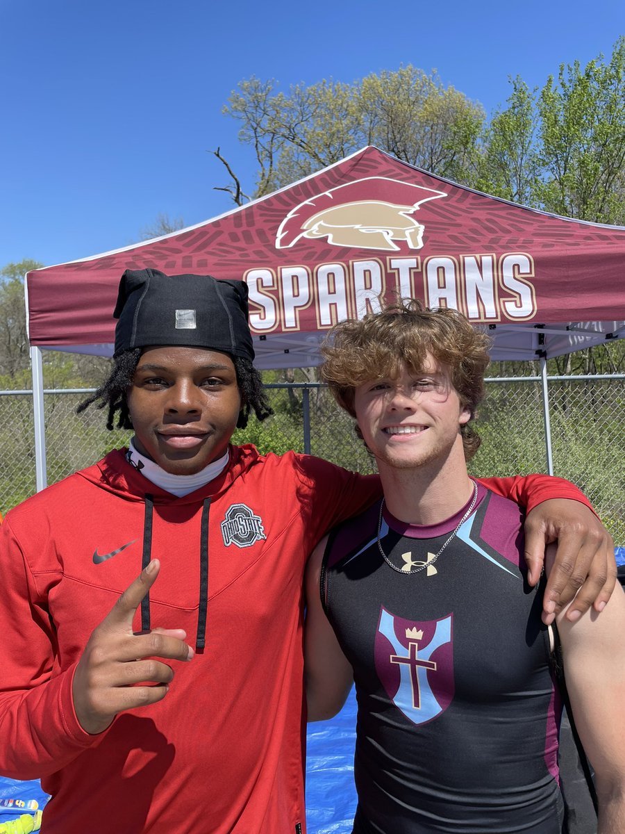 Bryant Pool PRs w a 6.22 m (20’ 5”) and finishes 5th in the Long Jump and Nate Hatcher jumps his season best 6.28 m (20’ 7”) to finish 4th at Rockwood Summit. @BPOOL_DIFFERNT @NHatcher_25