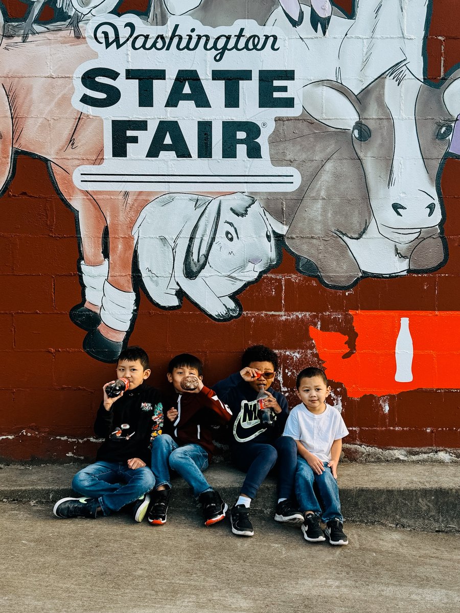 WAStateFairEC's tweet photo. Gates are open and we’ve got plenty of photo ops and @CocaCola to brighten your day! What are you waiting for? 

#SpringIsInTheFair https://t.co/hIiBdDJmUu
