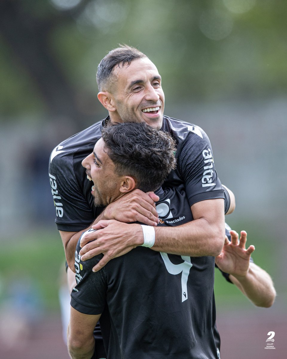 🫡 𝐒𝐞𝐠𝐮𝐢𝐦𝐨𝐬 𝐬𝐮𝐦𝐚𝐧𝐝𝐨

Seguir y seguir. DALE COOPER 💚