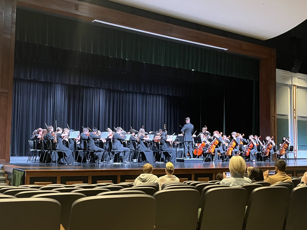 Congratulations to the Avon Philharmonic on another Gold “With Distinction” performance at ISSMA Contest! Bravo Tutti!!! #TheAvonOrchestraWay @AHS_Orioles @OrioleTweets @AvonHSPrincipal