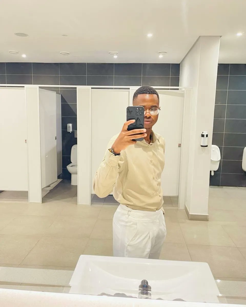 simeliwe_n tweet picture
