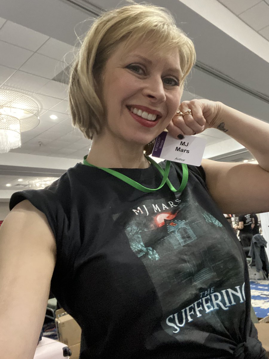 It’s an honour to be at #scaresthatcare today meeting so many wonderful people. If you’re here, come and say hi!  #fightrealmonsters #authorcon