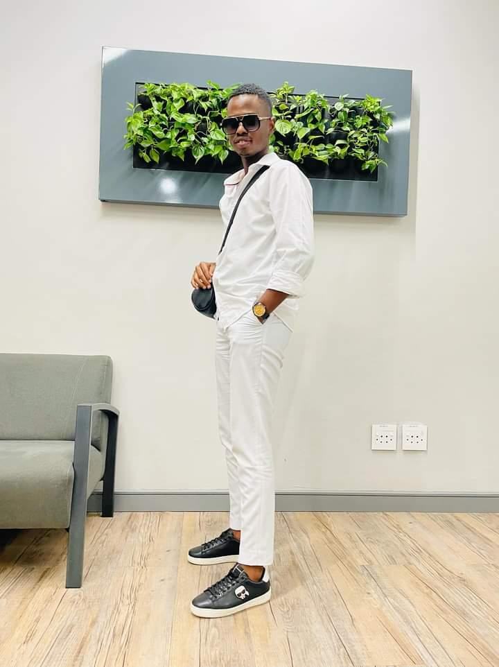 simeliwe_n tweet picture
