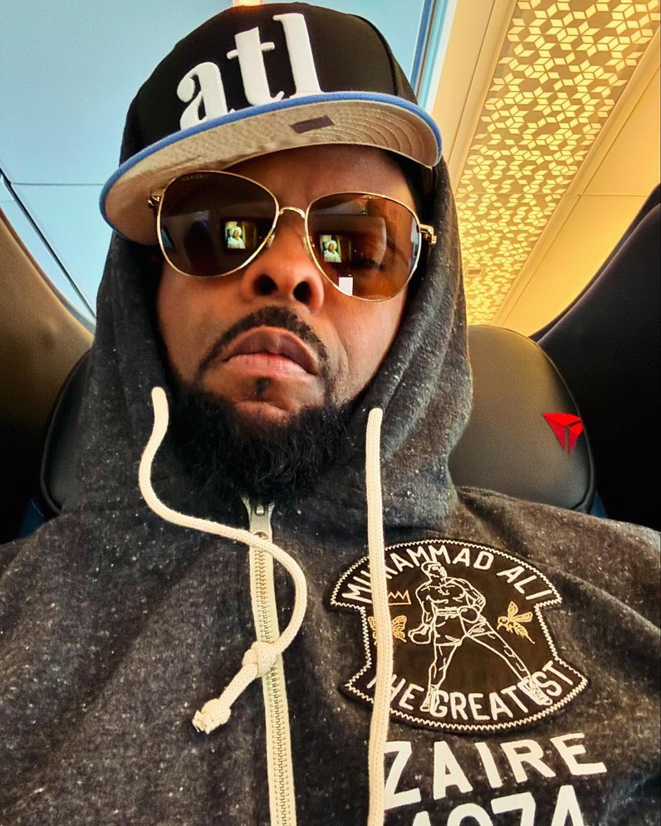 “BRING IT ON MUHHFU*KA!”🫵🏾🏴‍☠️ …coming in hott to kick off the @cypresshill #WeLegaliZedIt tour/rehearsals.🛩️ #LosAngeles …Whut it Do? #CypressHill #DjLORD #HipHop #JetLife #TourLife
