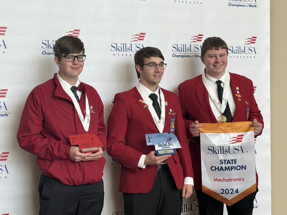 The team of Ryan and Hunter bring home 2nd in Mechatronics!  #aurorahuskies