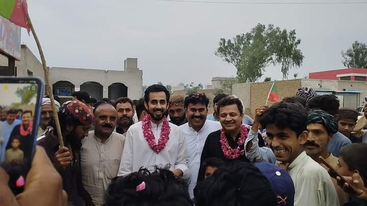 PTI_Politics's tweet photo. PTI’s Candidate PP 290 Dera Ghazi Khan Sardar Mouiddin Khan Khosa Doing Campaign For Bye Elections

Election Symbol: Tap
Polling Day: 21 April https://t.co/zaTdruNsva