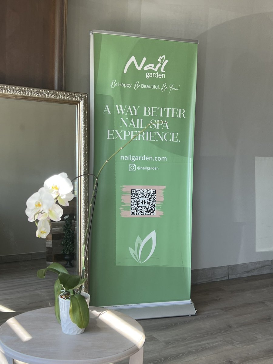 sequoiahouston's tweet photo. They finally said they could get us in the next day, but when you feel like you’re begging someone to let you spend your money with them, it’s just not worth it. Definitely not “a way better nail spa experience.” https://t.co/Xc2l7i53oH