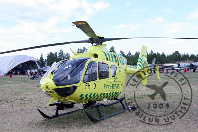 FinnHEMSin EC135-helikopteri vaurioitui Espoossa - lääkärihelikopteri palasi jo päivystysvalmiuteen lentoposti.fi/uutiset/finnhe… #FinnHEMS #HEMS #EC135 #vaaratilanne #Espoo #ilmailu #ensihoito