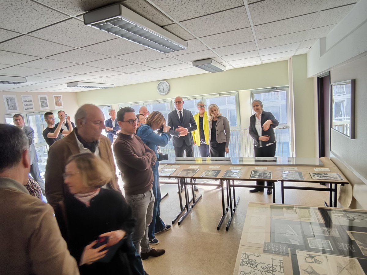 SeydouTraoreLH's tweet photo. ✅ @EPhilippe_LH 🇨🇵 , Maire @LH_LeHavre et Président @LeHavreMetro a inauguré l'exposition " Journée dédiée à la Mémoire du Lycée Porte Océane" avec @ChGavini @ac_normandie et Florence Péridont @LyceePorteO et @HdeLaBatie @RegionNormandie . @ACanayer @NBelloubet @dsden76 https://t.co/h88w4DuzPQ