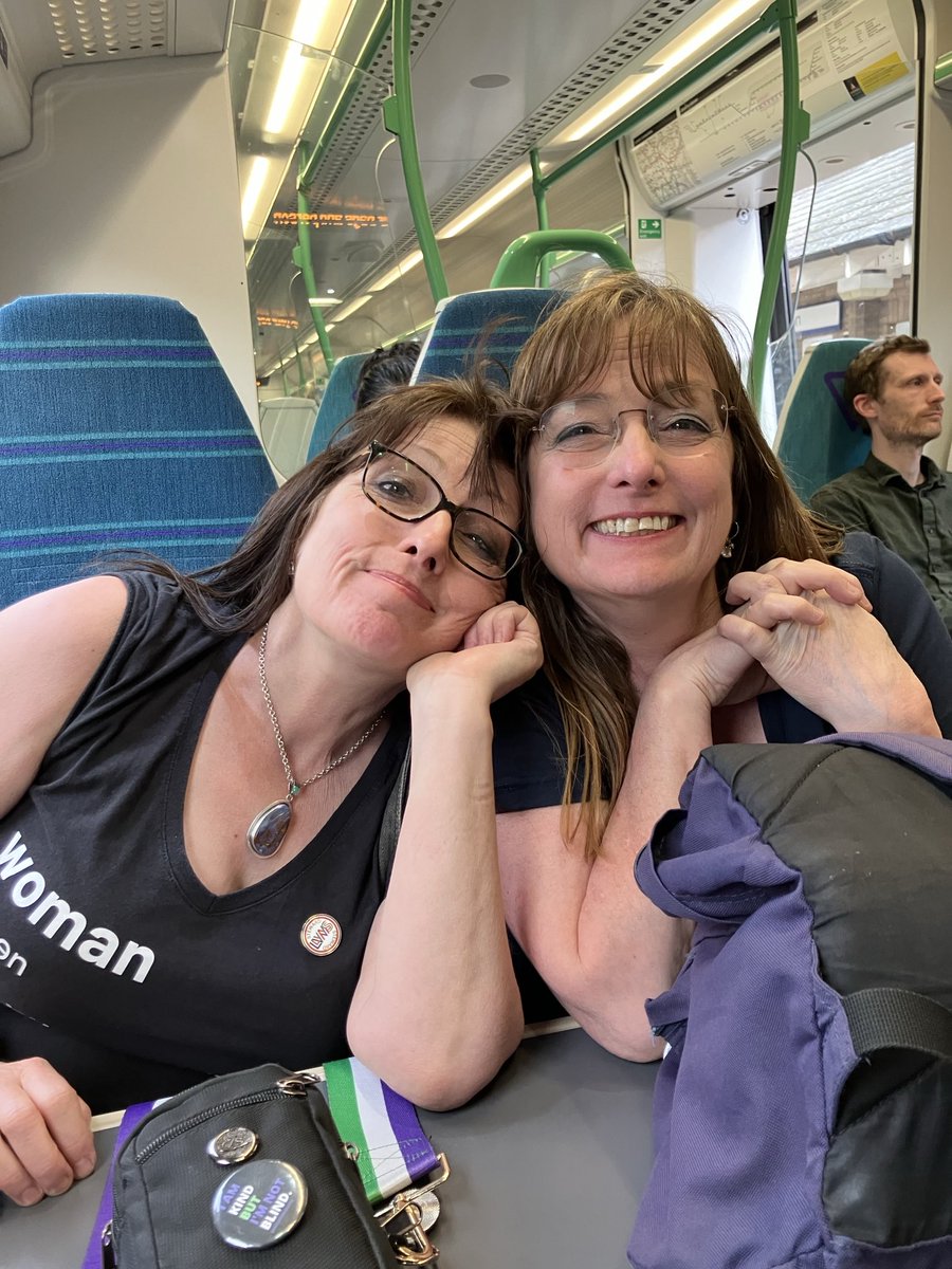 Travelling back to London with these two. Gawd fuckin help me #LWSCambridge ⁦@janine_humphrey⁩ ⁦@NoNotMuriel⁩