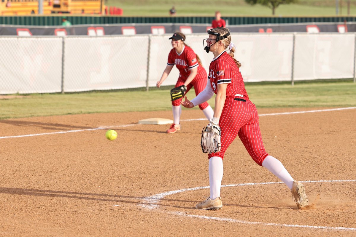 This deserves another mention. Maypearl's starting pitcher, Alyssa Rogers, not only pitched well, but also hit a grand slam for the walk off win v Clifton. CHS walked the batter in front of her to load the bases. Then Rogers ended the home, district game, MHS 7 CHS 5. @MarteJr