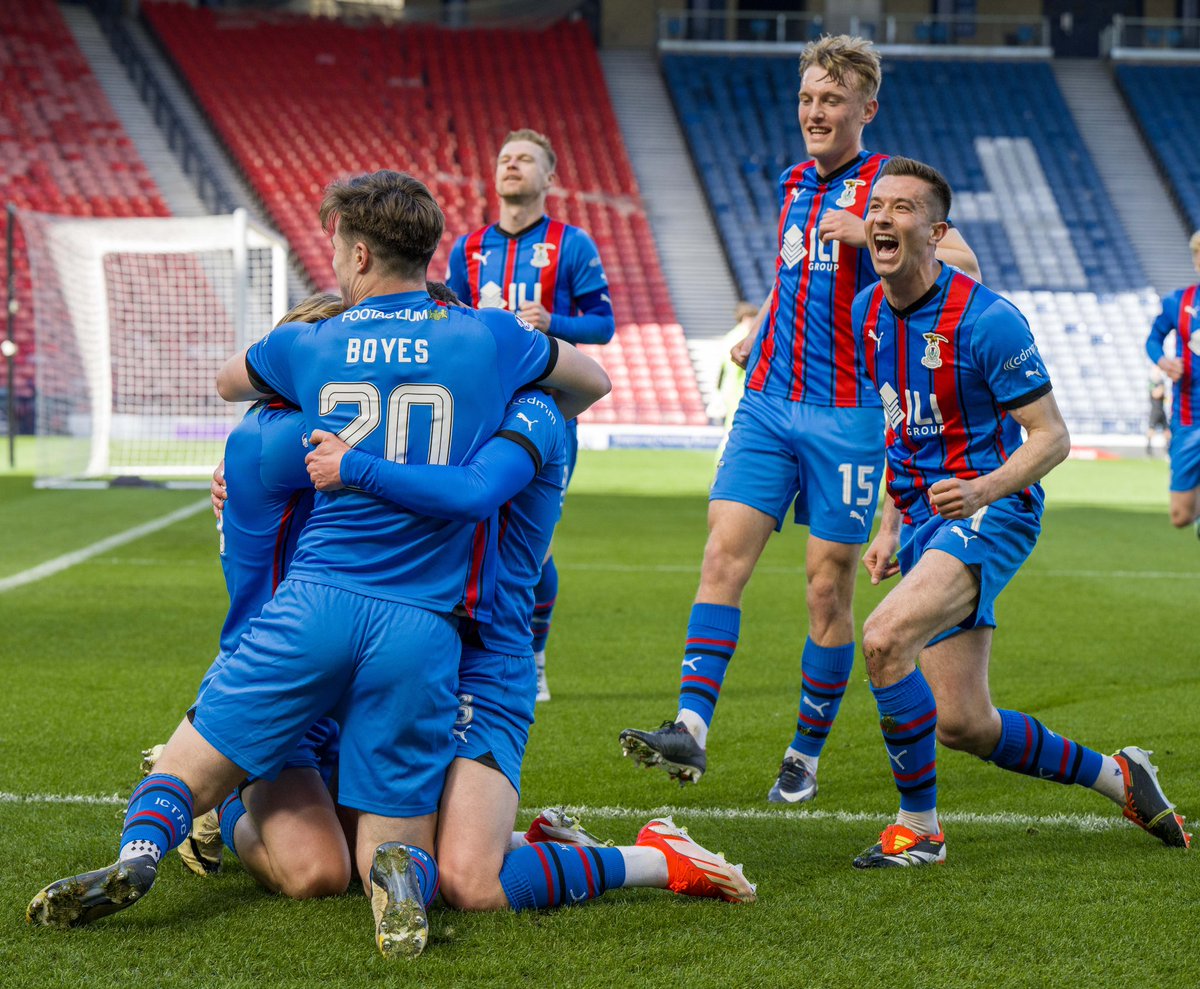 💥 <a href="/CameronHarper01/">Cameron Harper</a> 

📸 <a href="/TMPfoto/">Trevor Martin</a>