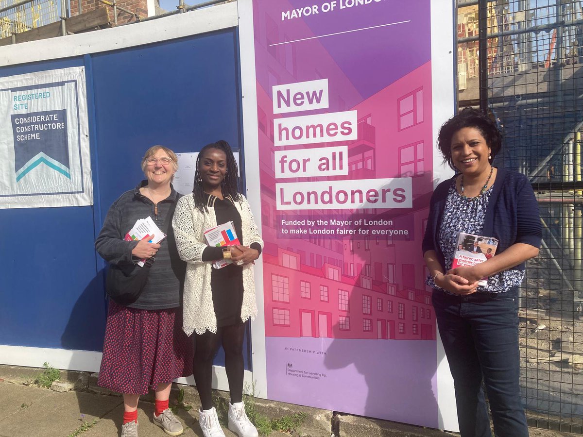 On the #LabourDoorstep in #Bellingham with Cllrs @Jacqpaschoud and @RachelOnikosi this afternoon backing @SadiqKhan and @CityHallLabour candidates. 🌹 Also pleased to see the @MayorofLondon building new homes with @phoenixtogether. 🏘️