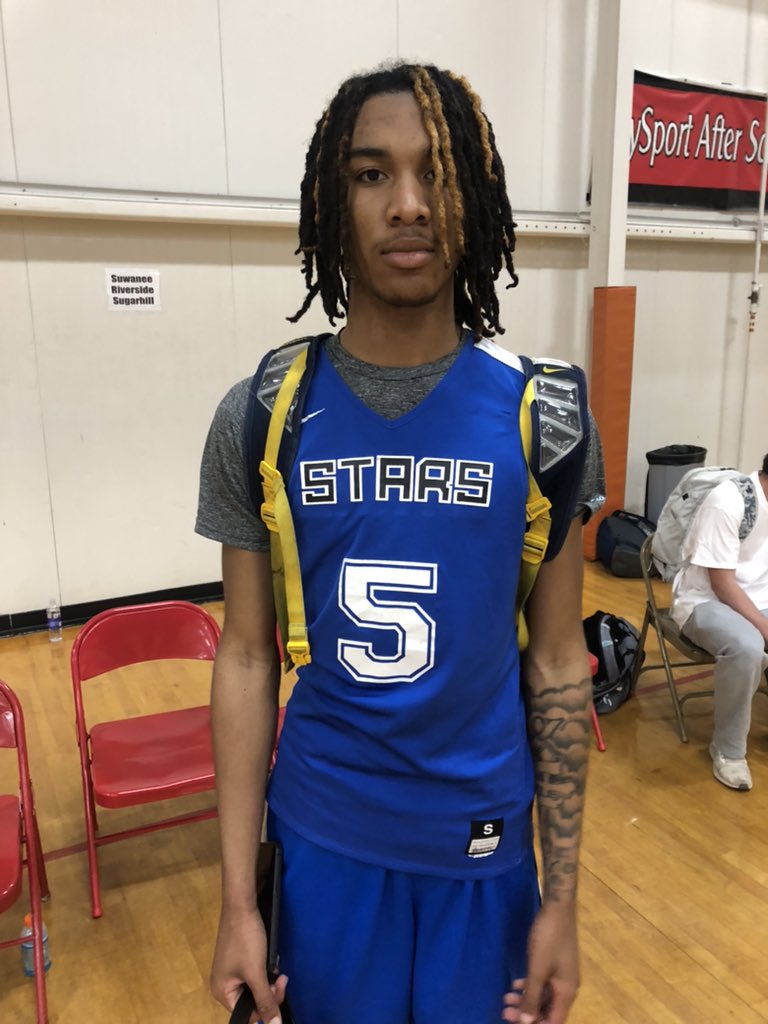 HoopSeenGA's tweet photo. 17u: Jabril Lindsey with another strong performance, leading the GA Stars over Head Hunters Elite, 53-47. 

Lindsey (left) had 15 in the win. 6’1 PG Jaqari Smith had a strong performance with 24 in the loss. https://t.co/AAvCWsVA27