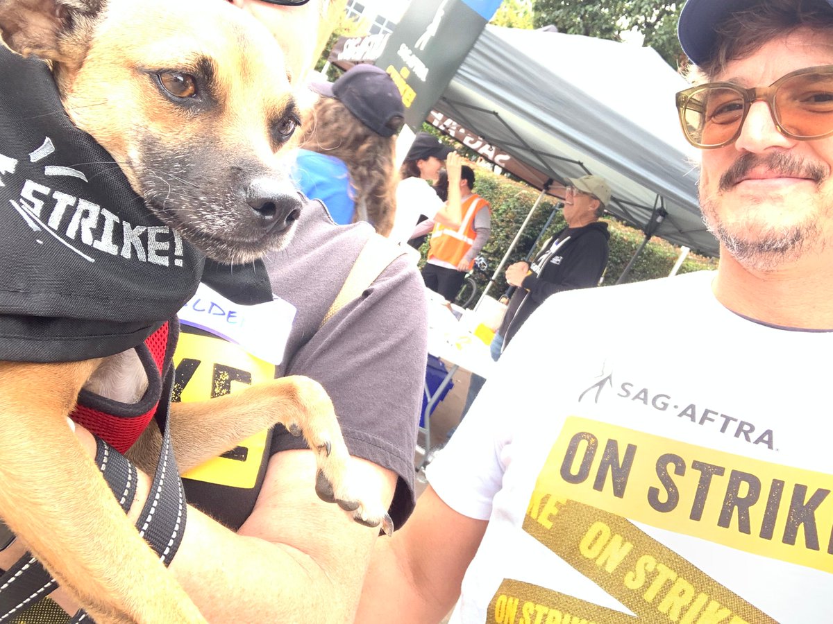 #PedroPascal and #StrykerOnStrike in our @sagaftra swag for the #DogDays picket @DisneyStudios. Go @IATSE! #OneFightFridays #SAGAFTRAStrong #IASolidarity #1U