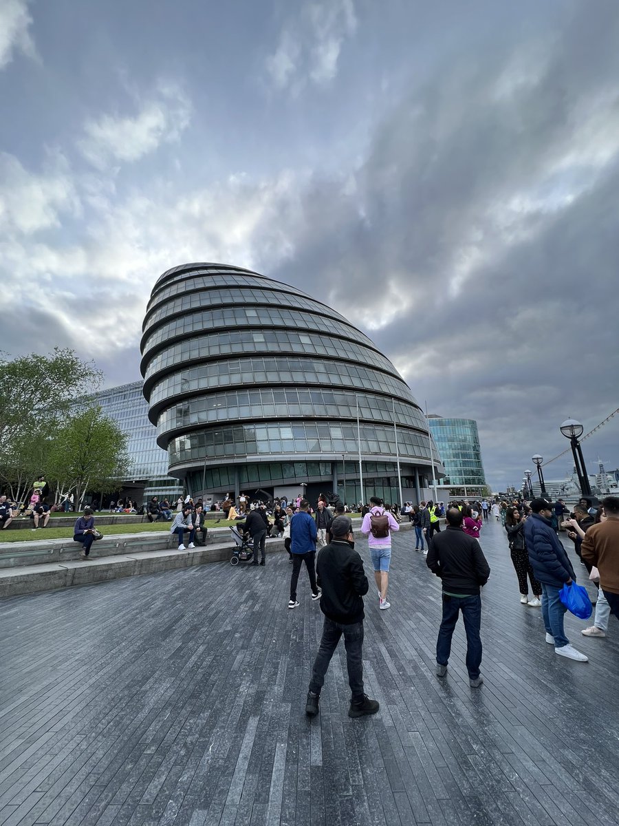 So much buzz and activity around ‘old’ City Hall this afternoon. Such a bizarre, self-defeating decision by Sadiq Khan to relocate. I really like the area around Royal Docks but it’s just not the right location for London’s City Hall.