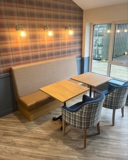 Our banquet seating and armchairs can feature two-tone upholstery, offering a unique touch to any space. 

Tel: 01484 861982 / buff.ly/3163I1X

@SeatableUK #hotelfurniture #hospitality #upholstery #hospitalityinteriors #twotoneupholstery #banquetseating #armchairs